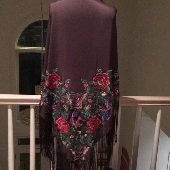 Swiss bought lovely hand made - Picture 2 of 5